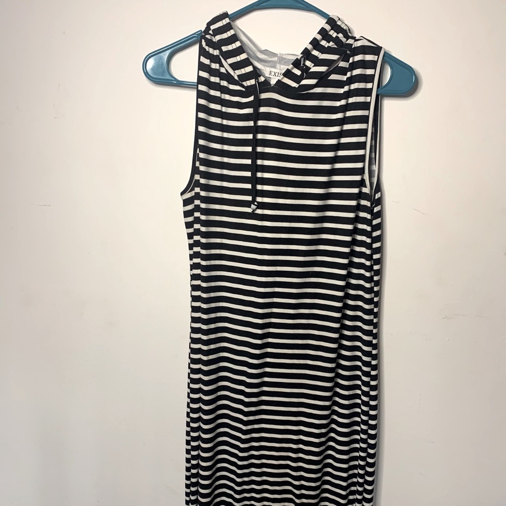 Hooded sleeveless Maxi Dress